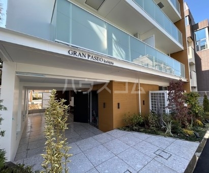 14/19 エントランス