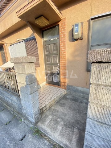 22/30 エントランス