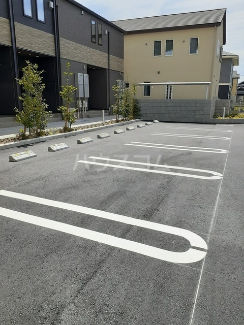 16/22 駐車場