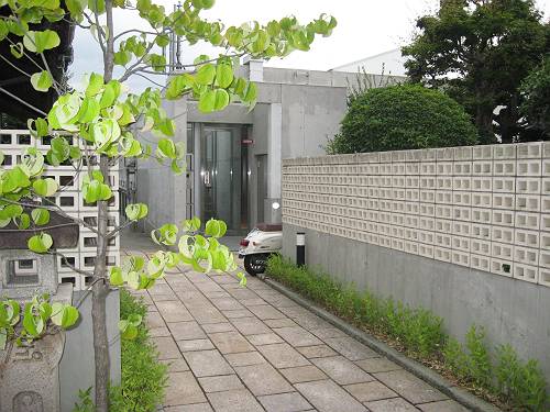 22/30 エントランス