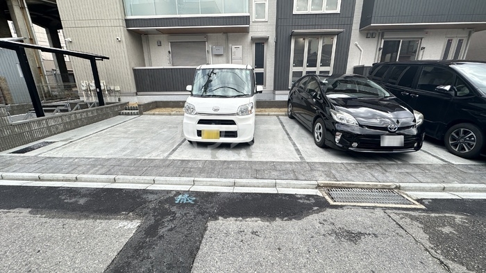 28/30 駐車場