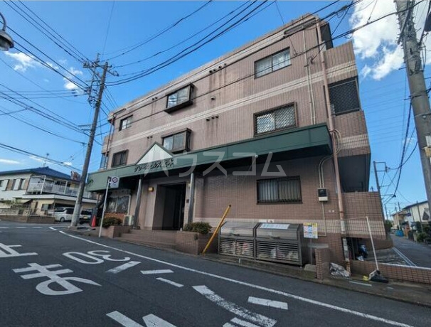 13/18 エントランス