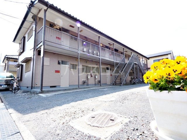 18/28 エントランス