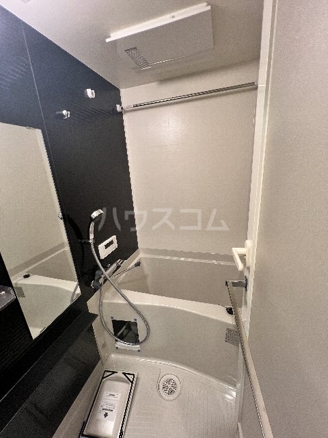 13/30 浴室