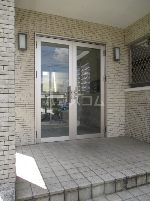 2/10 エントランス