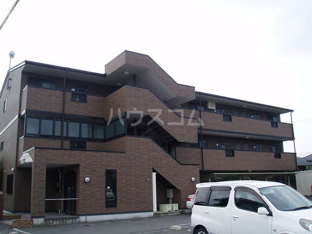 13/23 駐車場