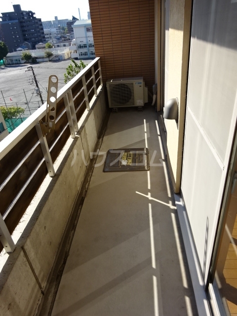 23/30 バルコニー