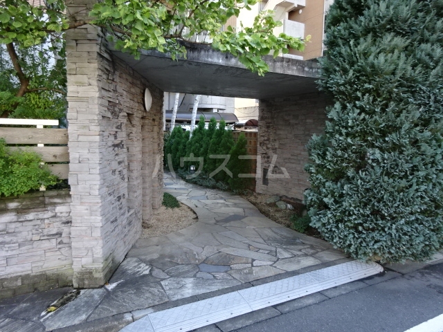 29/30 エントランス