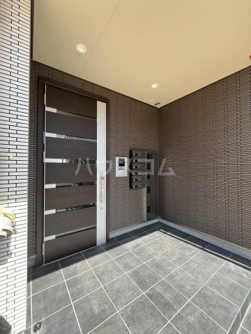 17/28 エントランス