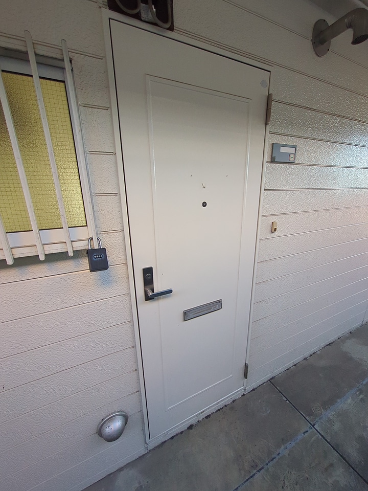 23/30 エントランス