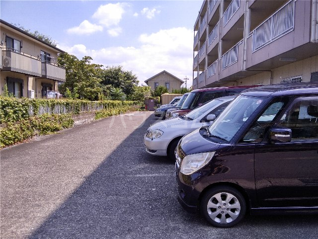 19/27 駐車場