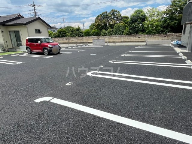 28/28 駐車場