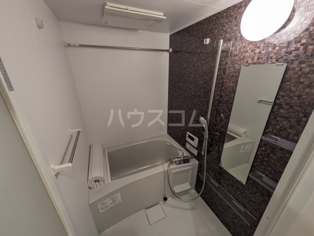 14/30 浴室