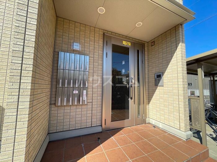 13/21 エントランス