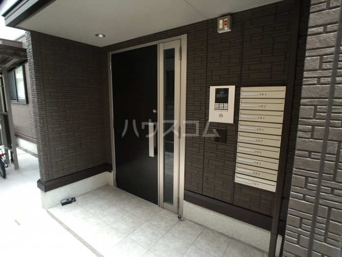 15/19 エントランス