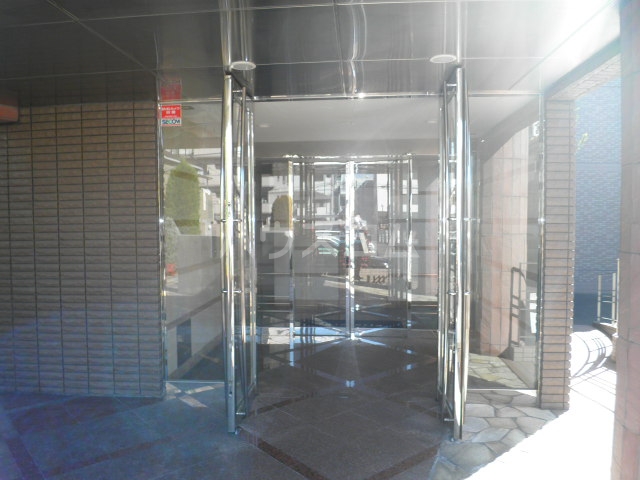 15/22 エントランス