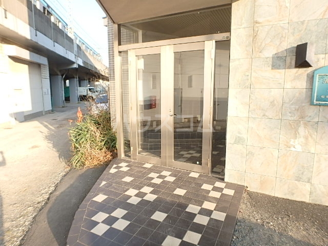 3/5 エントランス