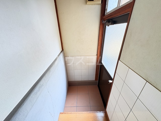 14/30 玄関