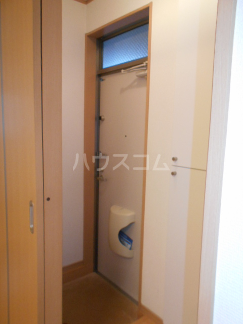 14/30 玄関