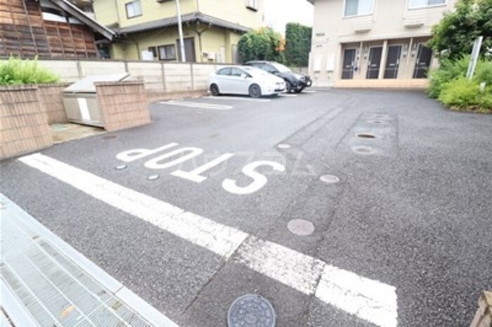 16/19 駐車場