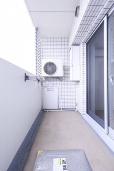 18/28 バルコニー