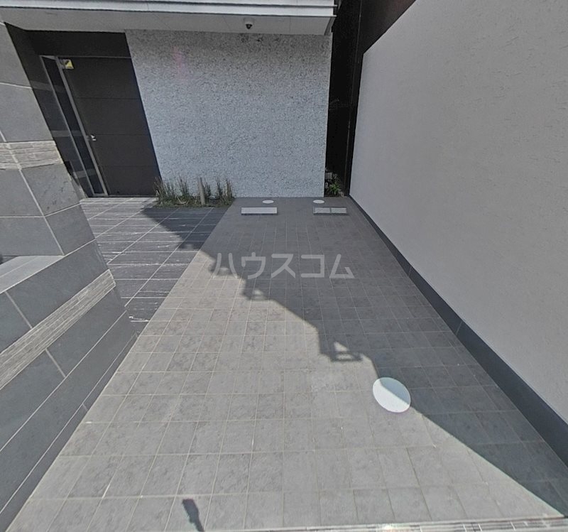 18/25 駐車場