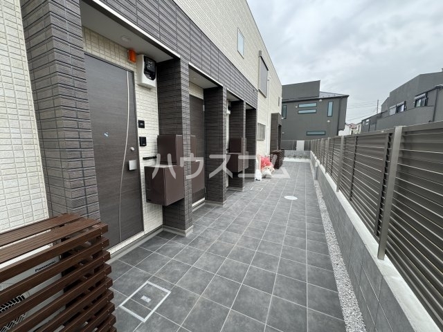 2/4 エントランス