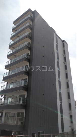 13/22 エントランス