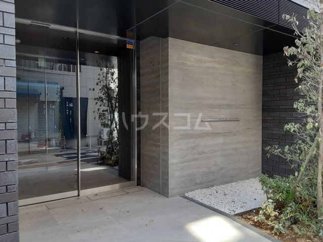 23/24 エントランス