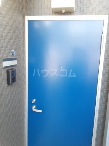 27/30 エントランス