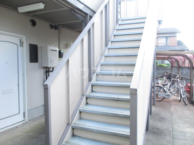 26/30 エントランス