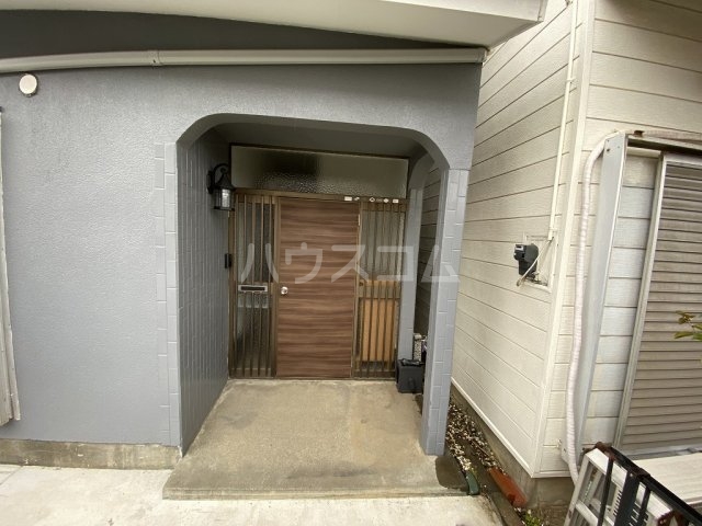 28/30 エントランス