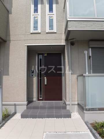 21/27 エントランス