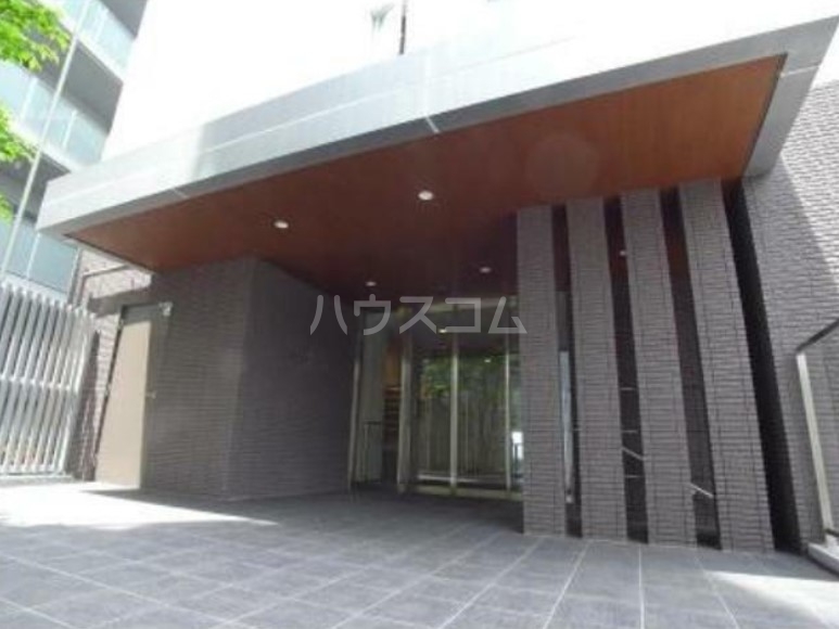 24/27 エントランス