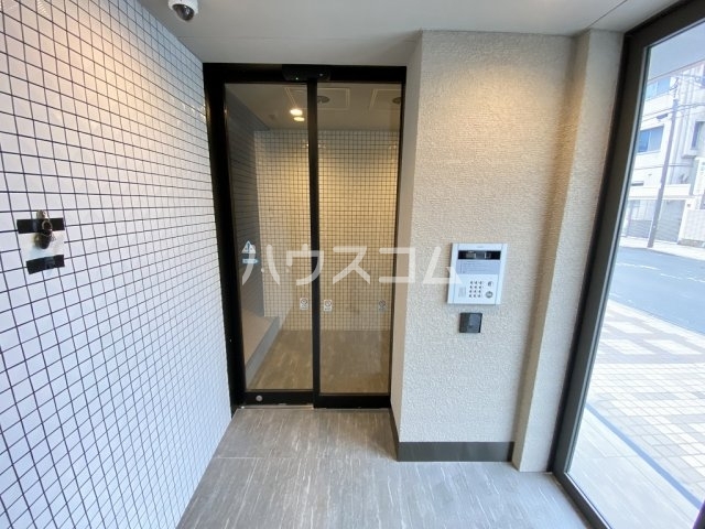 20/30 エントランス