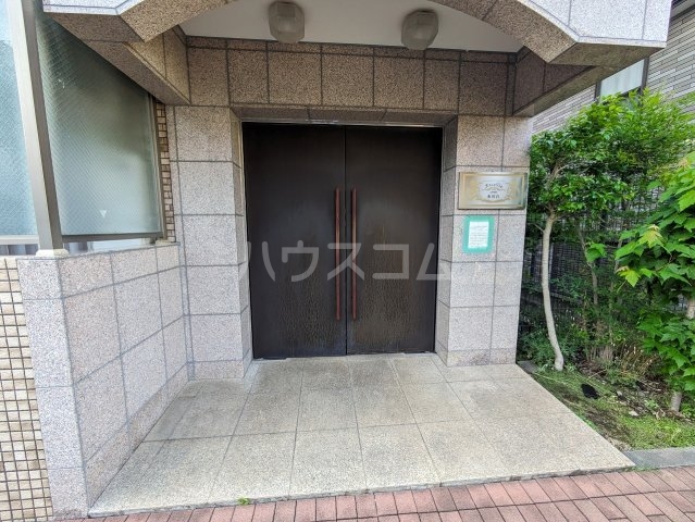 17/23 エントランス