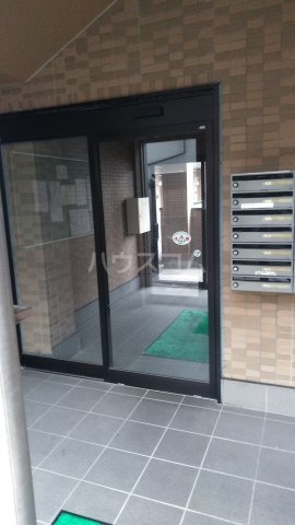 21/29 エントランス