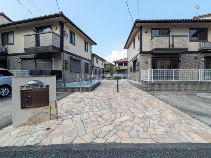 19/20 エントランス