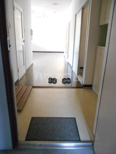 13/30 玄関