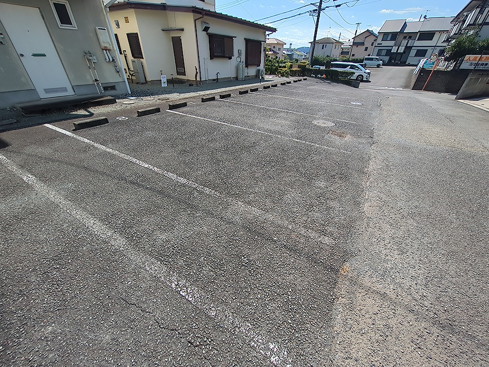 2/3 駐車場