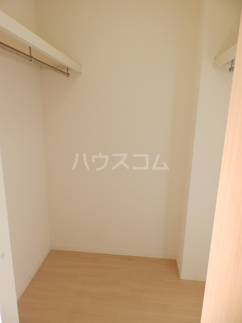 13/30 収納