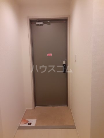 14/30 玄関