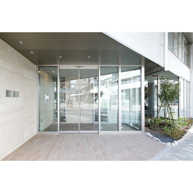 22/29 エントランス