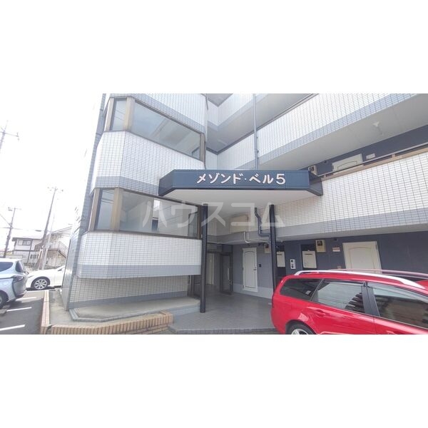 15/23 エントランス