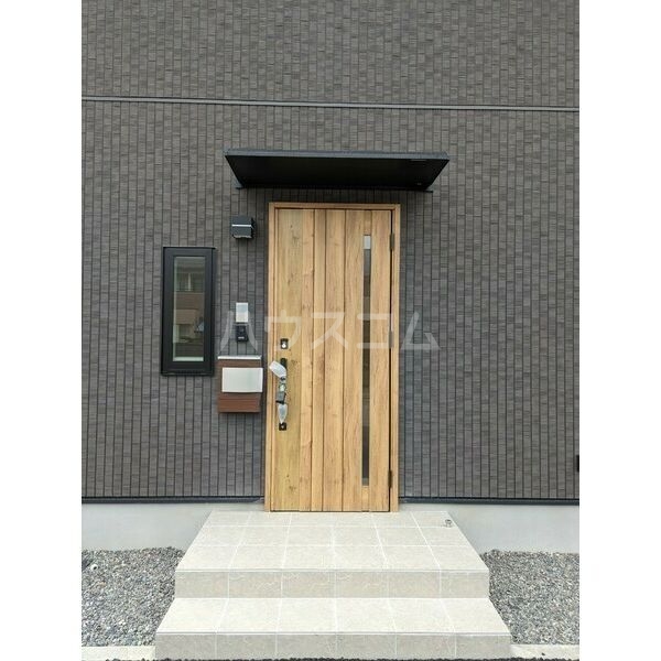 16/19 エントランス