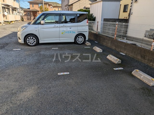 28/30 駐車場