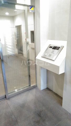 14/17 エントランス