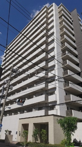 18/28 エントランス