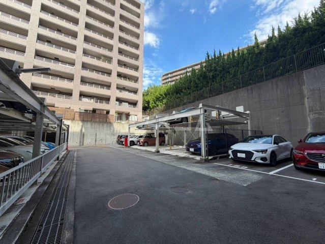 26/30 駐車場
