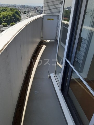 13/18 バルコニー